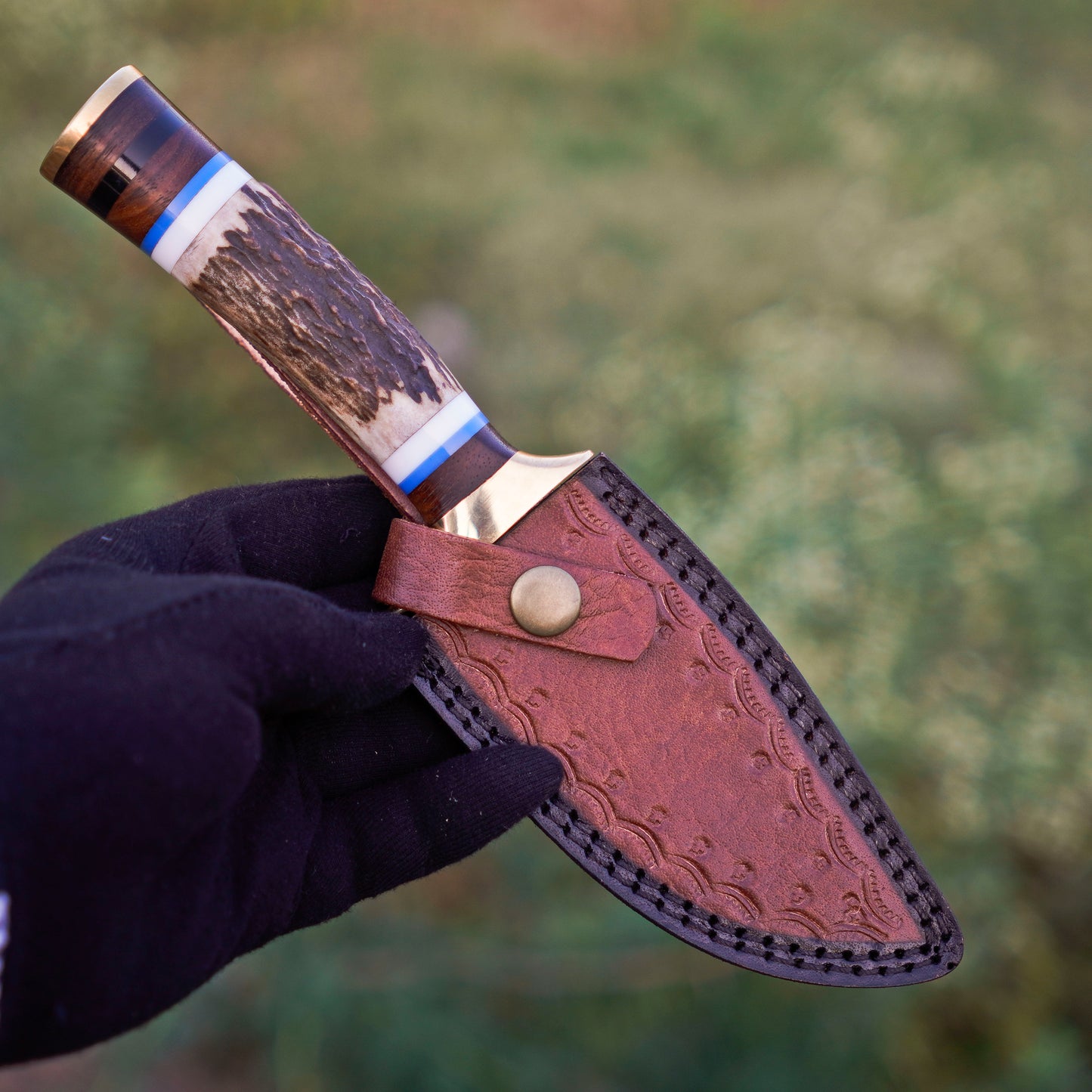 The Woodland Warrior: Hand-Forged Damascus Steel Knife with Stag Handle - Wildland Blades