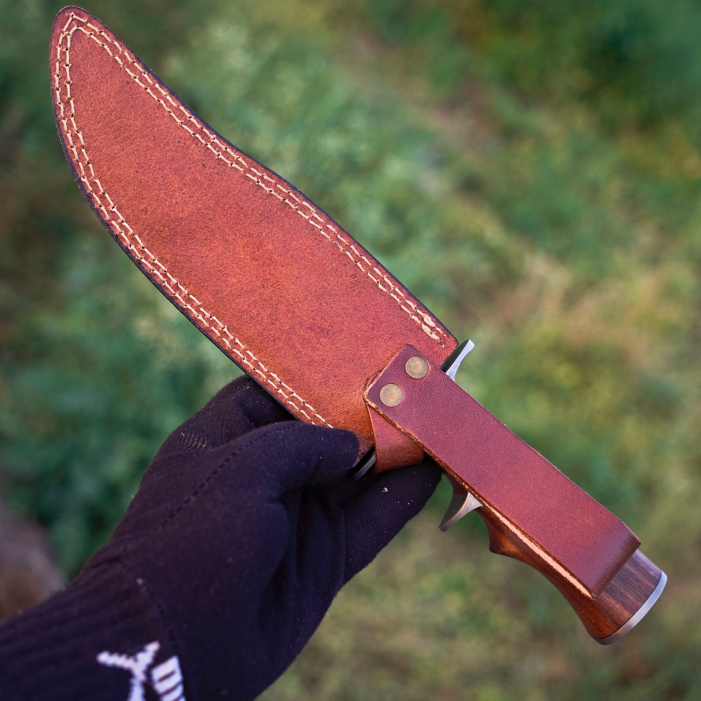 The Highlander: Hand-Forged Damascus Steel Bowie with Rosewood Handle - Wildland Blades