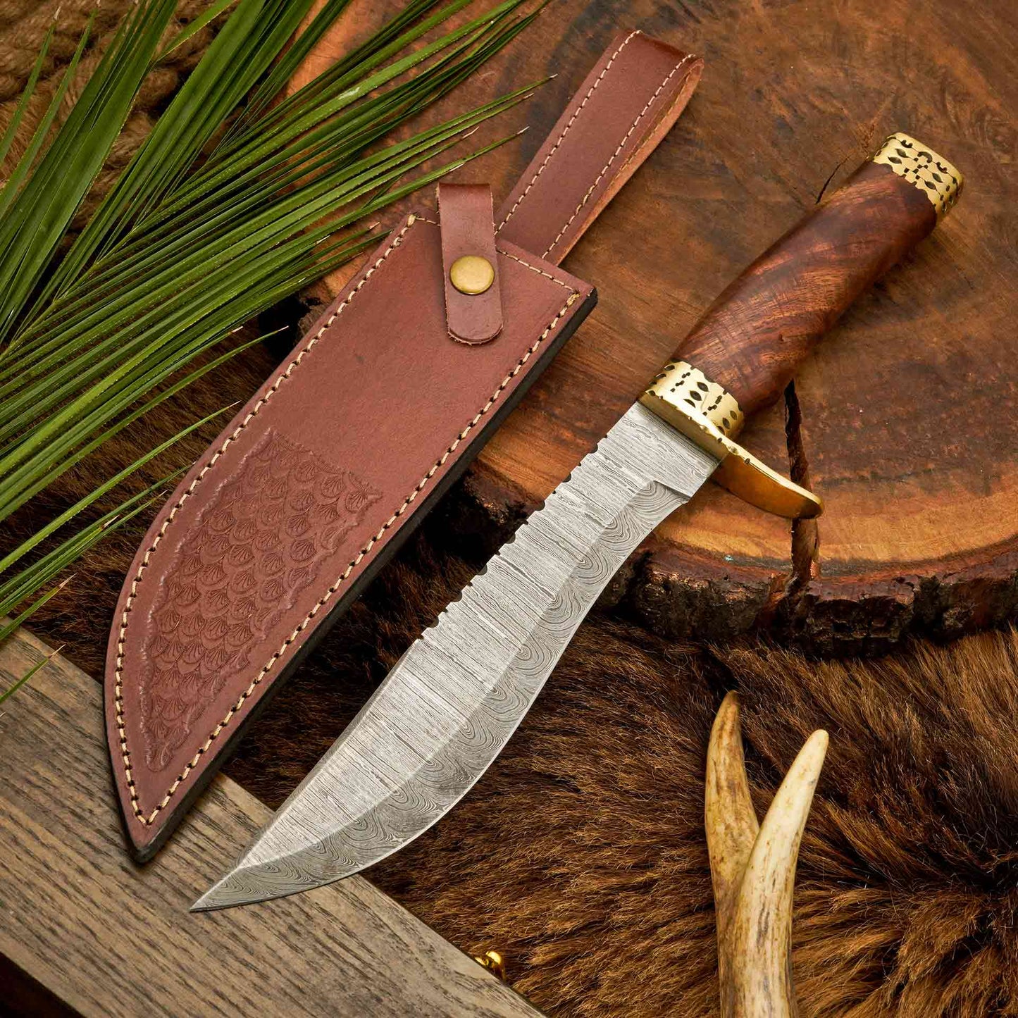 The Viper's Fang | Damascus Steel Rosewood Handle Knife