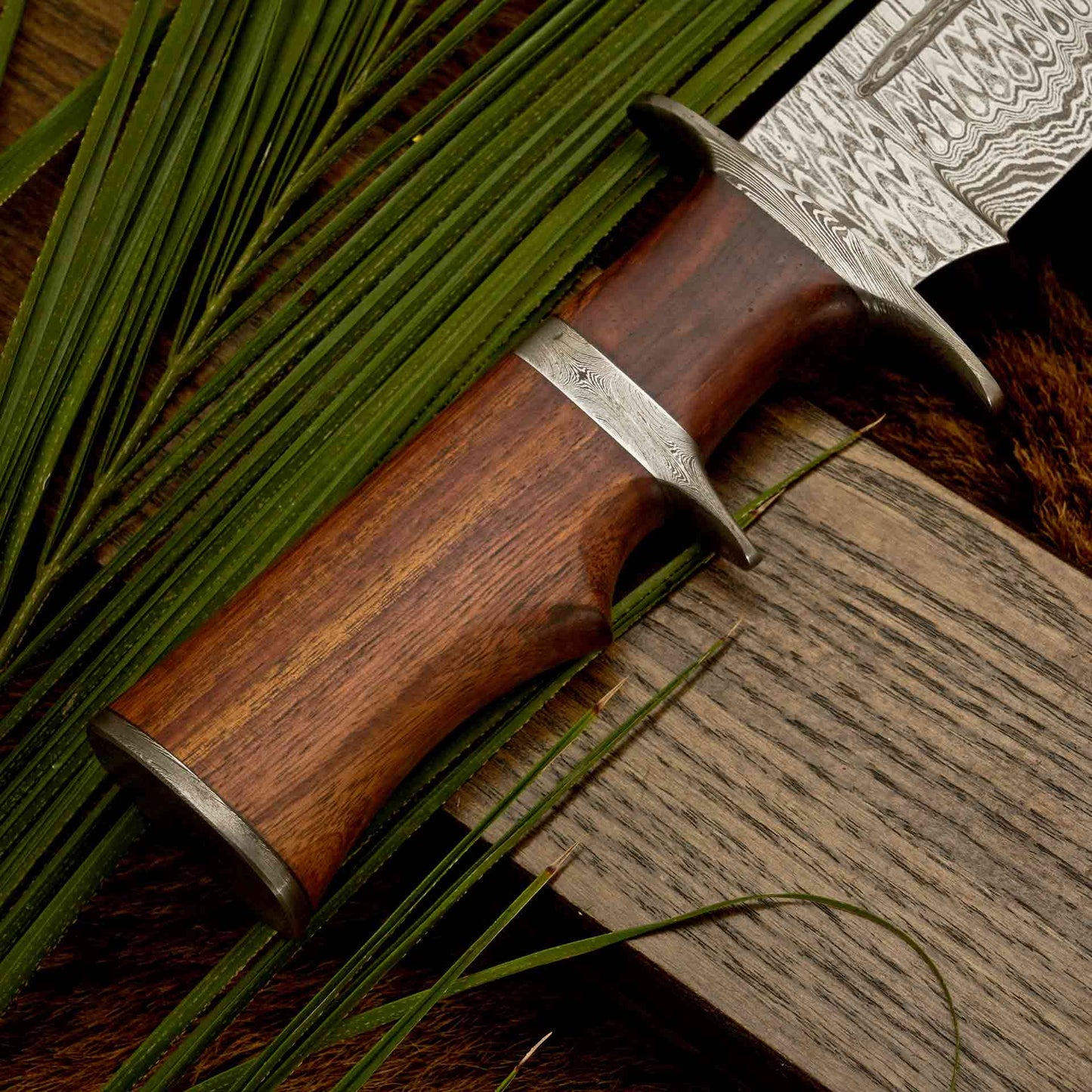  The Highlander – Damascus Bowie Knife with Rosewood Handle