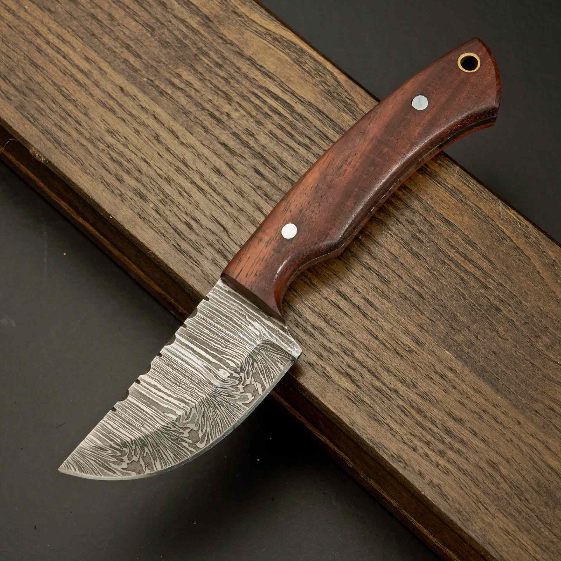 Exquisite Damascus Skinner | Rosewood Handle Knife