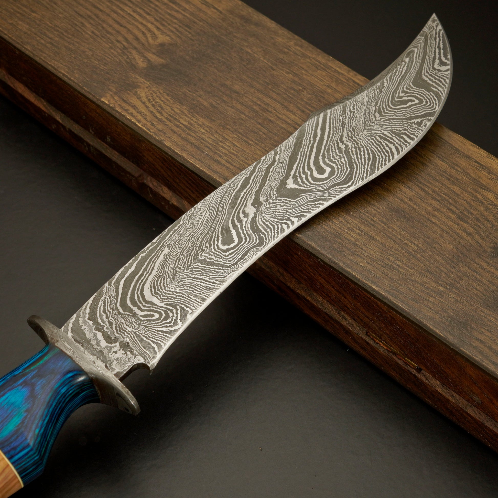 The Blue Ridge – Hand-Forged Damascus Steel Knife with Blue & Olive Wood Handle - Wildland Blades