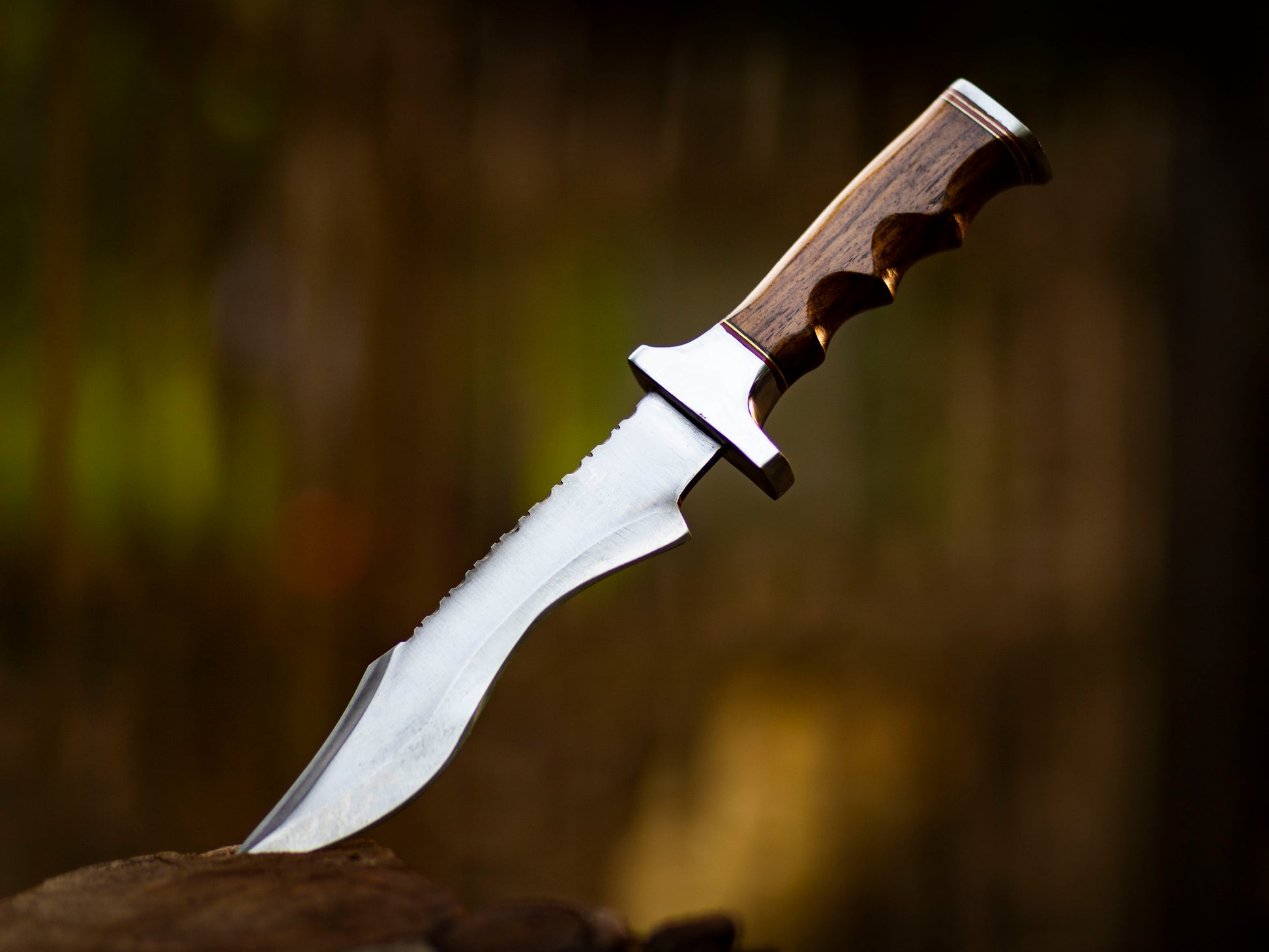 The Wolf’s Claw: D2 Steel Bowie Knife with Sculpted Wood Handle - Wildland Blades