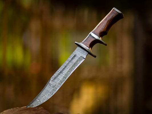 The Highlander: Hand-Forged Damascus Steel Bowie with Rosewood Handle - Wildland Blades