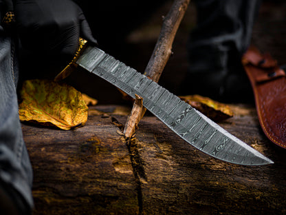 The Viper's Fang: Hand-Forged Damascus Steel Bowie Survival Knife with Rosewood Handle - Wildland Blades